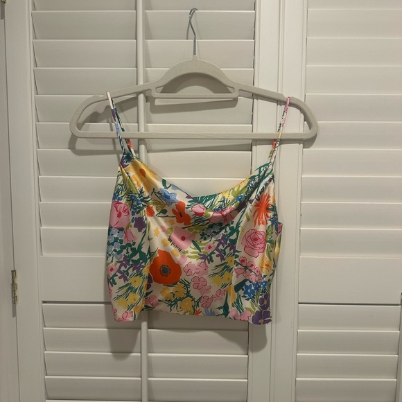 ASTR Ellery Floral Crop Top - Picture 2 of 4